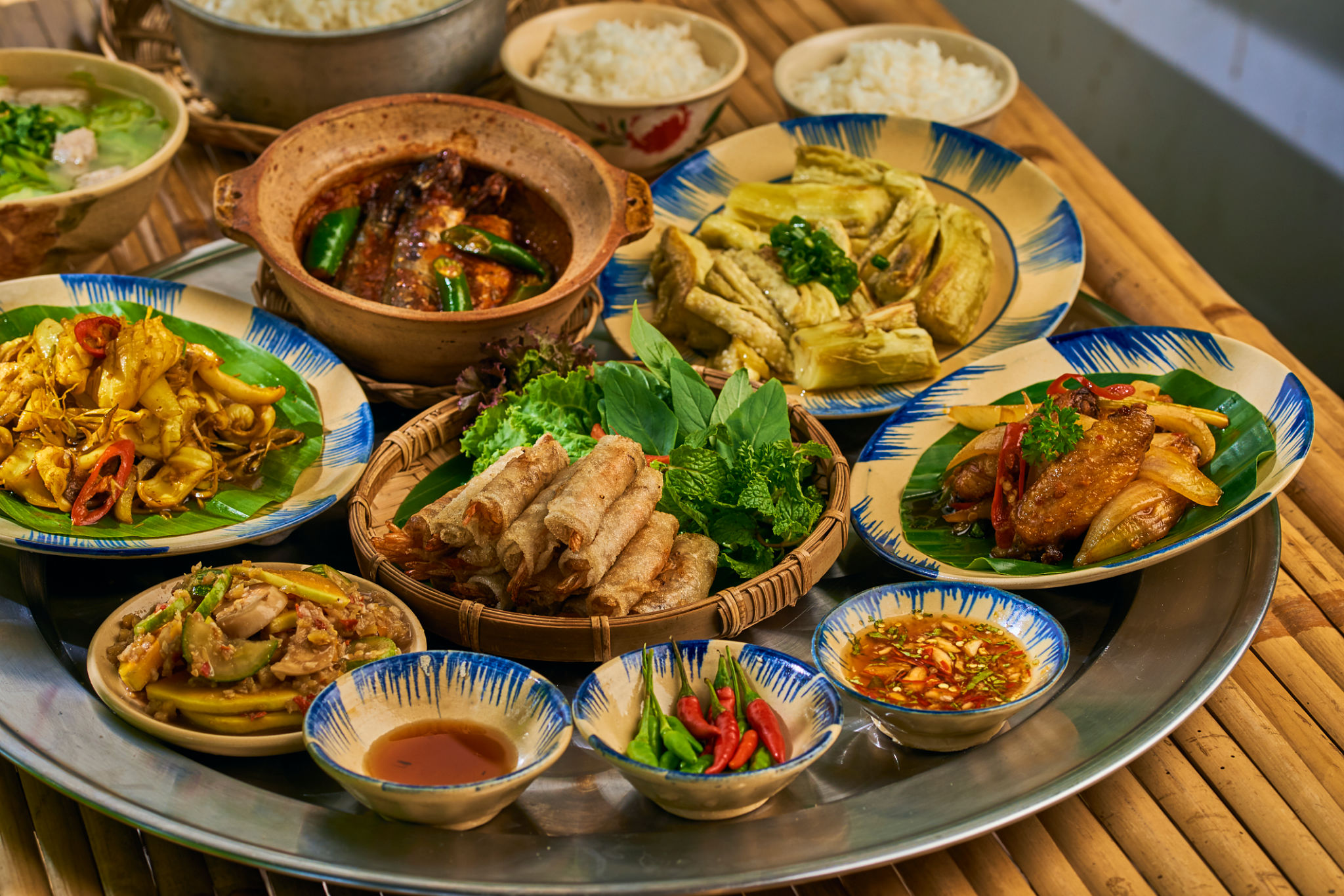 vietnamese restaurant decor