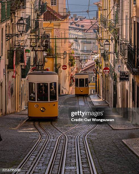 city of lisbon - lissabon stockfoto's en -beelden