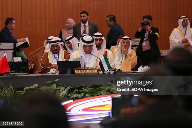 Emirates Ruler 10,154 Uae Ruler Stock Photos, High-Res Pictures, and Images - Getty Images