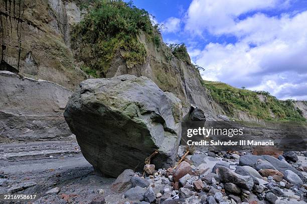 lahar, boulders and debris - mount pinatubo adventure trek - philippine volcanoes stock pictures, royalty-free photos & images