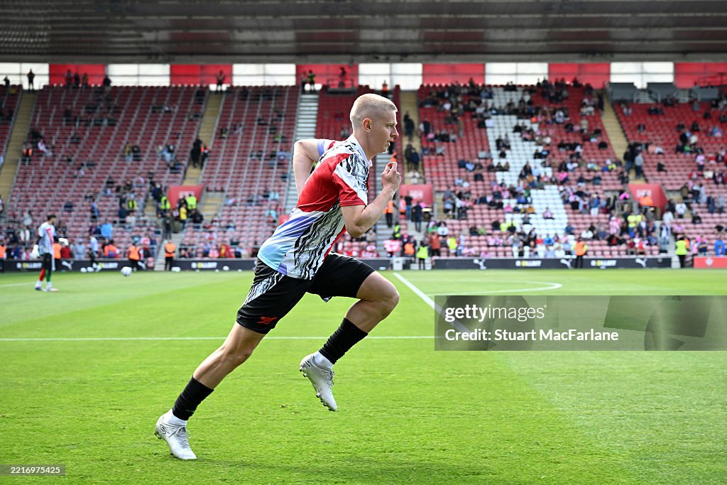 Southampton FC v Arsenal FC - Premier League