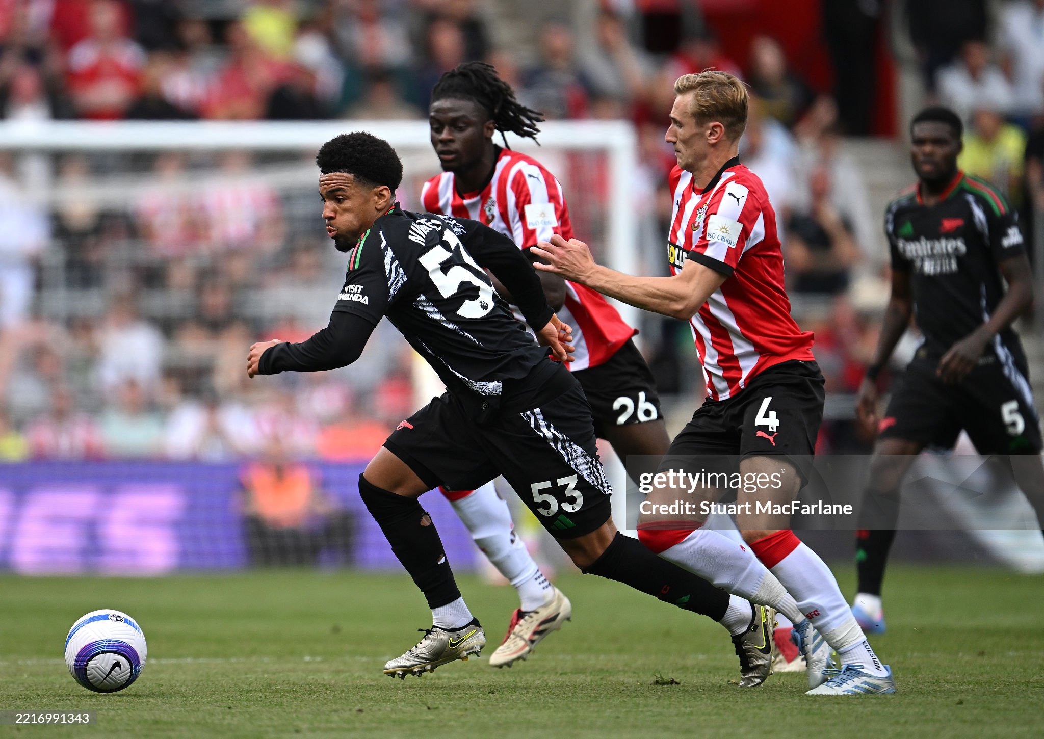 Sought-after Nwaneri commits his future to Arsenal