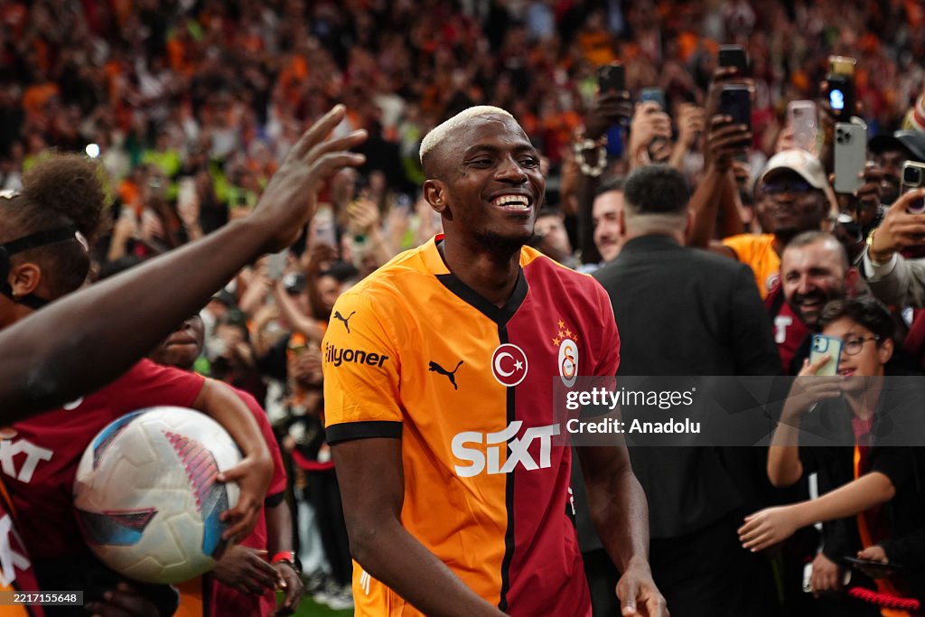 Galatasaray is tired of waiting for Osimhen: He needs to make a decision