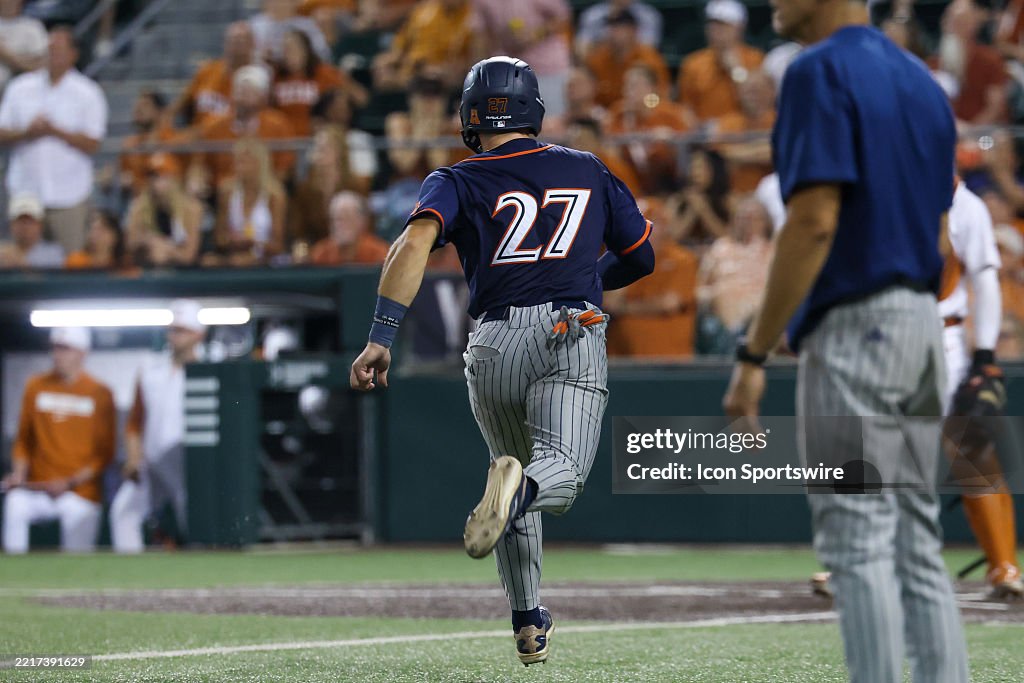 NCAA BASEBALL: MAY 31 Division I Regional - Texas vs UTSA