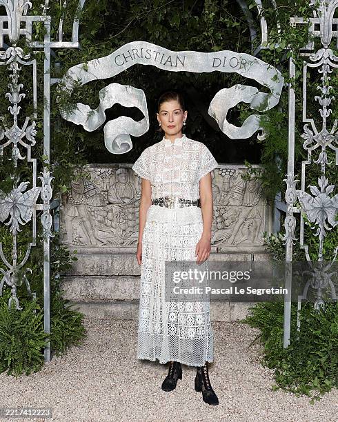 Rosamund Pike attends the Dior Cruise 2026 at Villa Albani-Torlonia on May 27, 2025 in Rome, Italy.