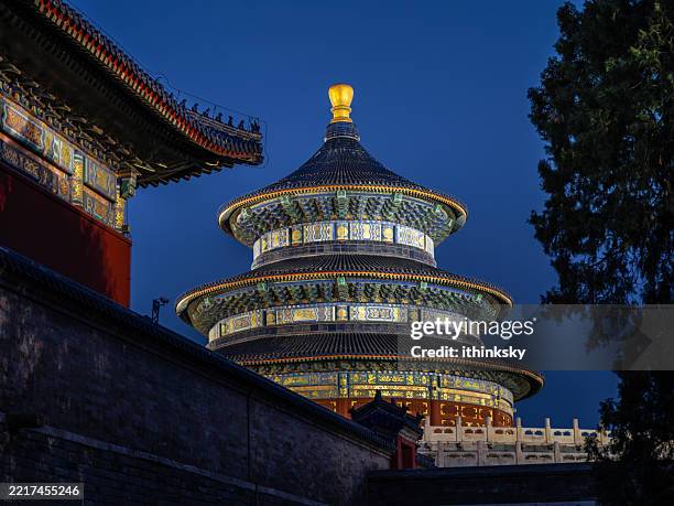 the temple of heaven in beijing - himmelstempel stock-fotos und bilder