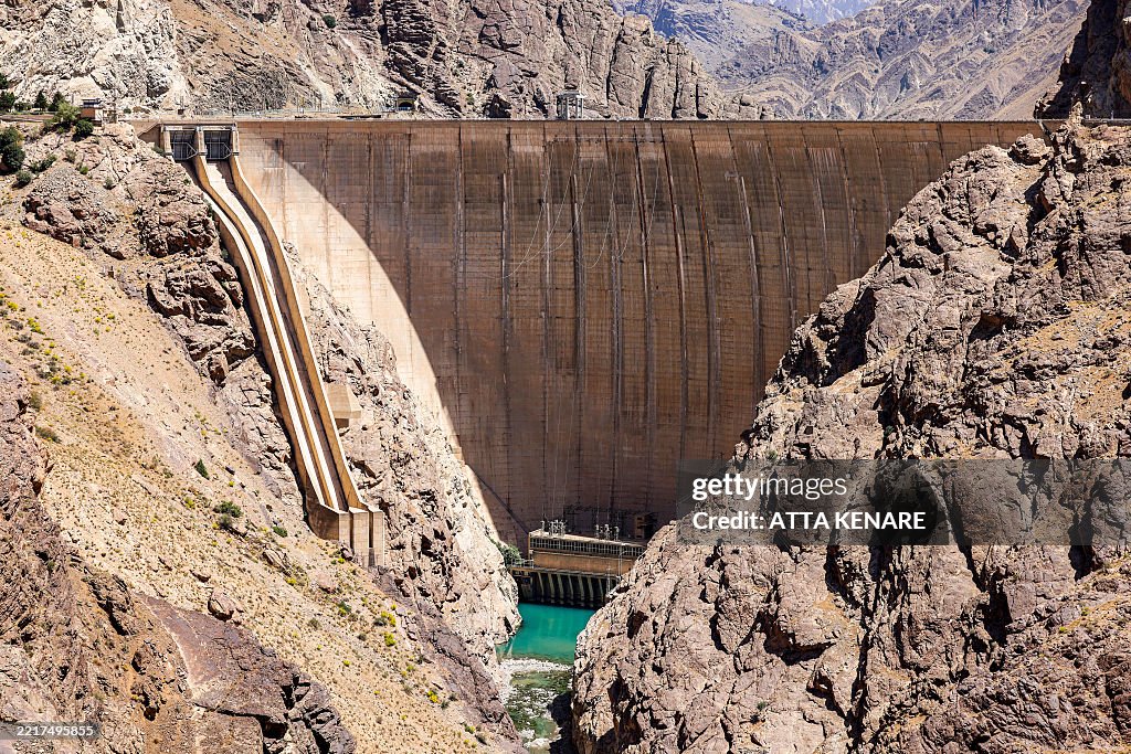 IRAN-WATER-RIVER-DAM-DROUGHT