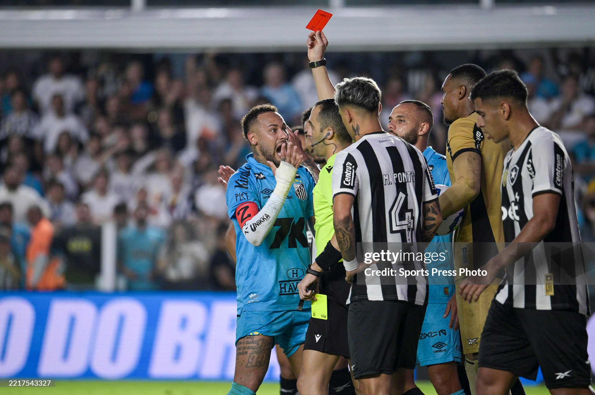 Neymar apologizes after red card and lashes out at referee