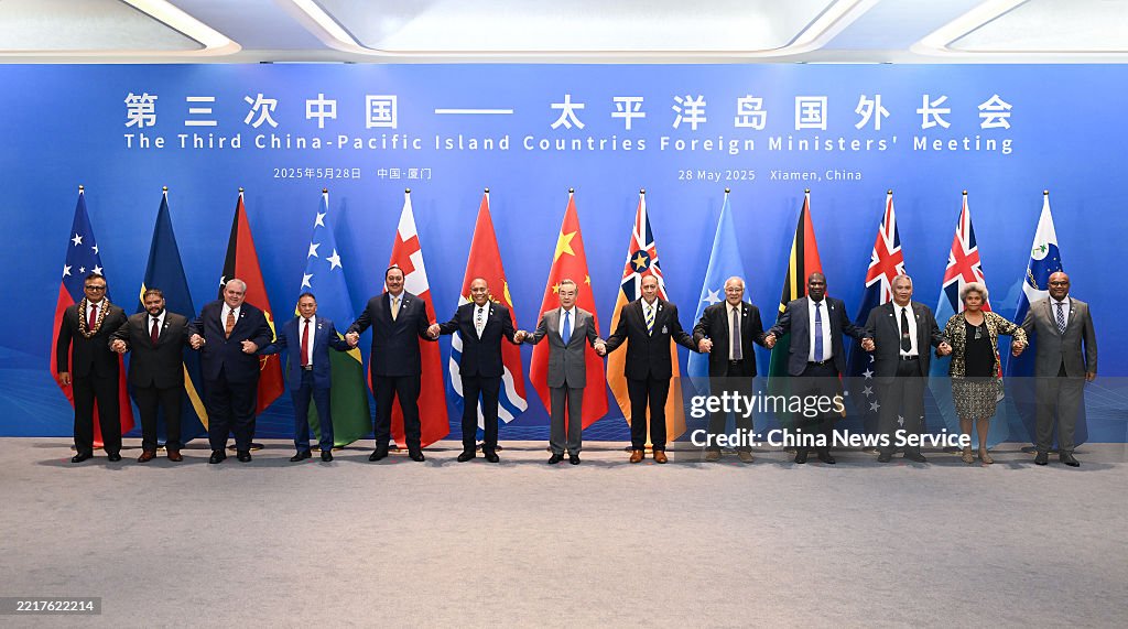 Third China-Pacific Island Countries FMs' Meeting Held In Xiamen