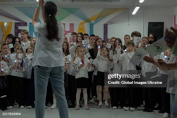 Last Bell 6,715 End Of School Year Stock Photos, High-Res Pictures, and Images ...