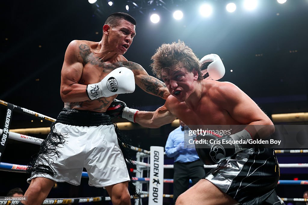 Bektemir Melikuziev v Darius Fulghum - Fight Night