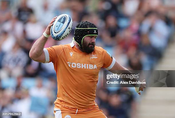 Bevan Rodd of Sale Sharks celebrates after scoring his sides 2nd try during the Gallagher Premiership Rugby match between Exeter Chiefs and Sale...