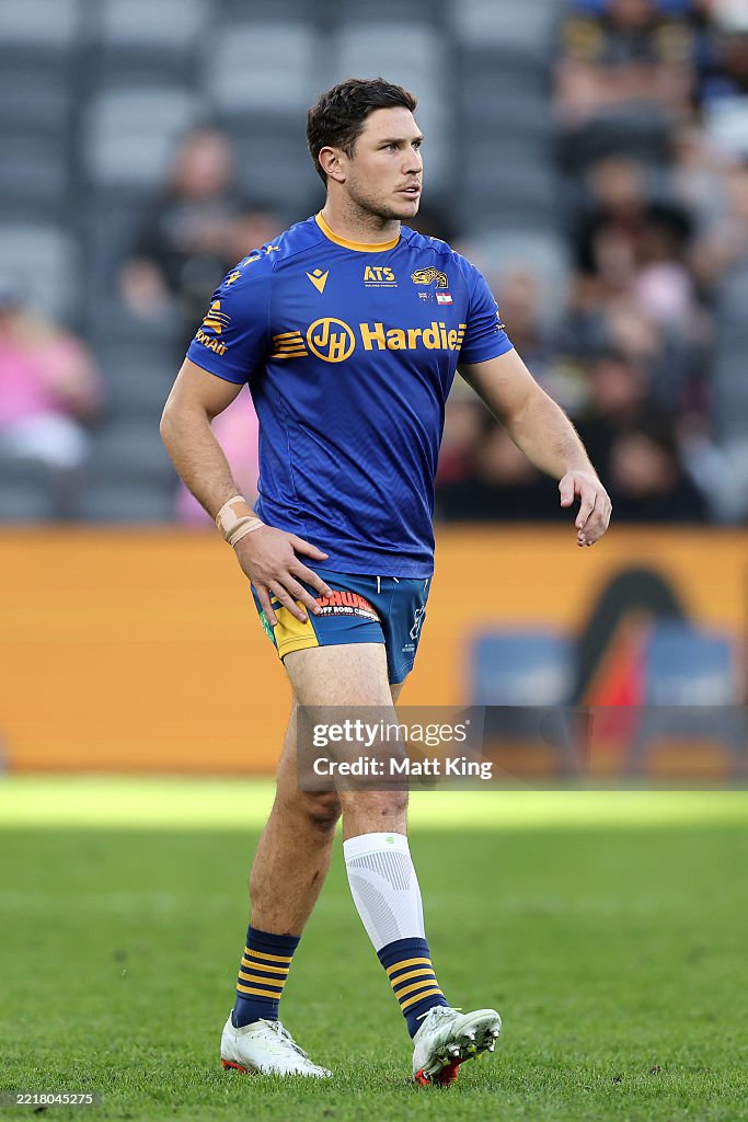 Michell Moses Mitchell Moses of the Eels warms up during the round 13 NRL match ...