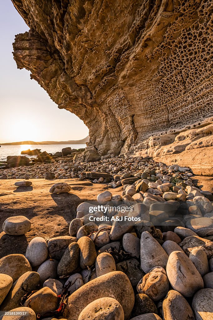 Honeycomb rock