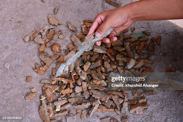 Shell Splinters Meaning 56 Shell Splinters Stock Photos, High-Res Pictures, and Images - Getty ...