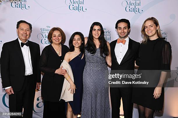 Nikou Rhabar 69 Rahbar Stock Photos, High-Res Pictures, and Images - Getty Images