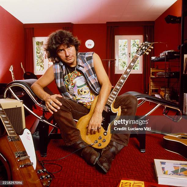 Italian singer-songwriter Luciano Ligabue, Correggio, Italy 1993.