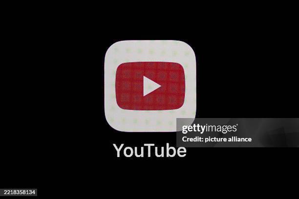 June 2025, Baden-Württemberg, Rottweil: The YouTube app can be seen on the display of an iPhone. Photo: Silas Stein/dpa