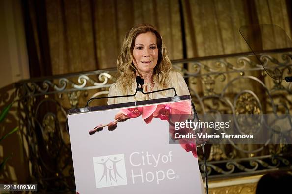 City Of Hope's East End Chapter Spirit Of Life Award Presented To NBC's Jill Martin By TV Personality Kathie Lee Gifford City Of Hope's East End Chapter Spirit Of Life Award Presented To NBC's Jill Martin By TV Personality Kathie Lee Gifford