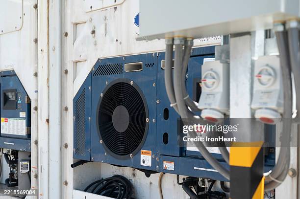 Reefer Container Temperature Controller 248 Temperature Controlled Cargo Stock Photos, High-Res Pictures, and ...