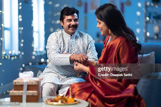 India Rakshith Bro 471 Raksha Bandhan Stock Photos, High-Res Pictures, and Images - Getty ...