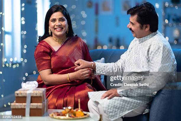 India Rakshith Bro 471 Raksha Bandhan Stock Photos, High-Res Pictures, and Images - Getty ...