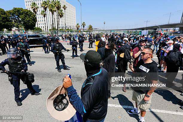Lapd Riot 4,242 Lapd Protest Stock Photos, High-Res Pictures, and Images - Getty ...
