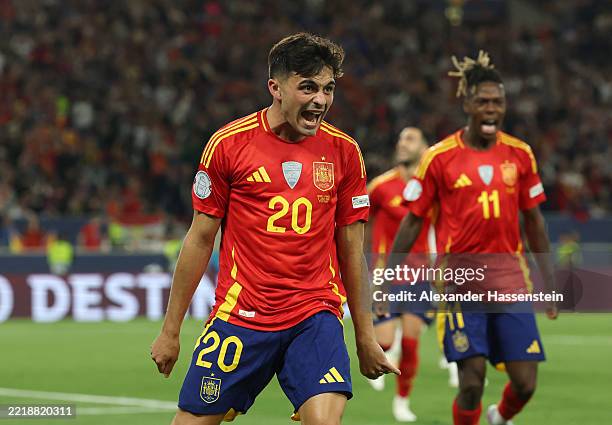 Pedri of Spain celebrates scoring his team's fourth goal during the UEFA Nations League 2025 semifinal match between Spain and France at Stuttgart...