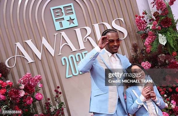 Harris With Rapper 1,207 Rapper Ti Harris Stock Photos, High-Res Pictures, and Images ...