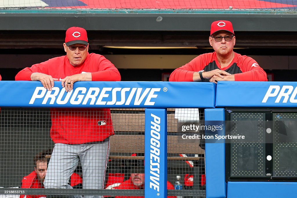 Walkden Reds Cincinnati Reds bench coach Brad Mills and Cincinnati Reds manager ...