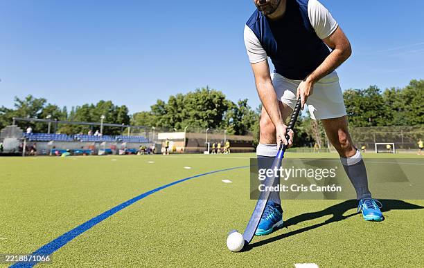 field hockey player practicing - field hockey stock pictures, royalty-free photos & images