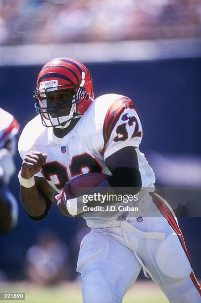 64 Ki Jana Carter Bengals Stock Photos, High-Res Pictures, and Images