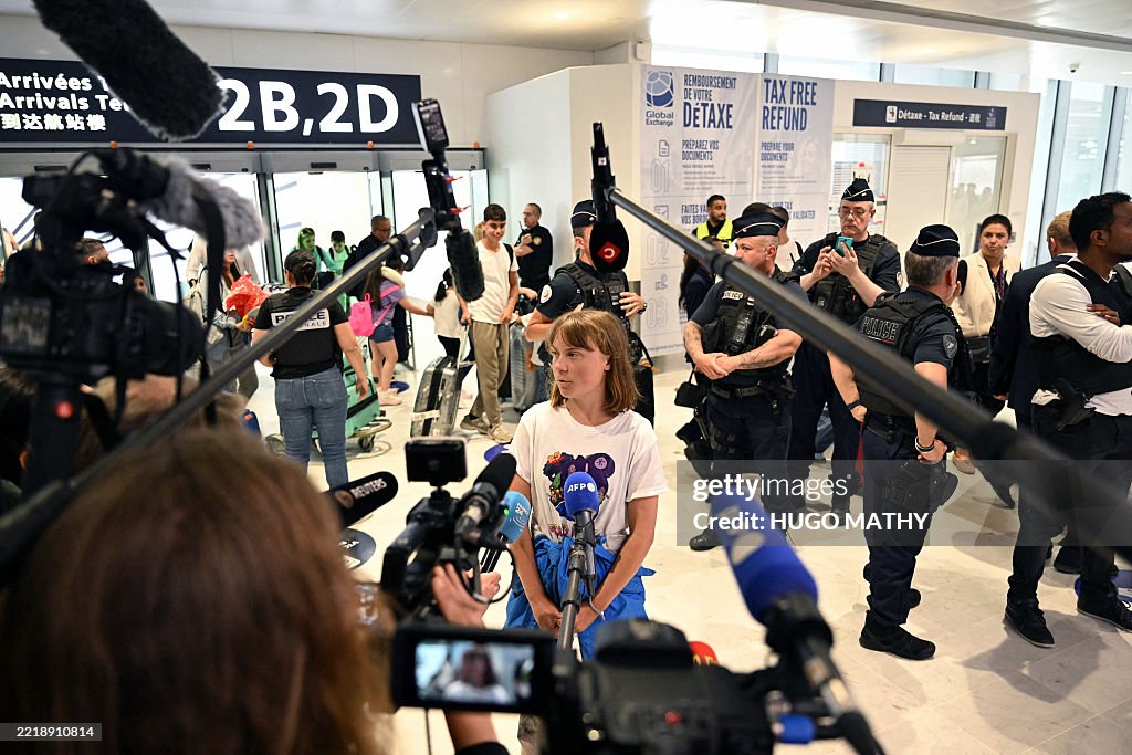 TOPSHOT-FRANCE-SWEDEN-ISRAEL-PALESTINIAN-CONFLICT