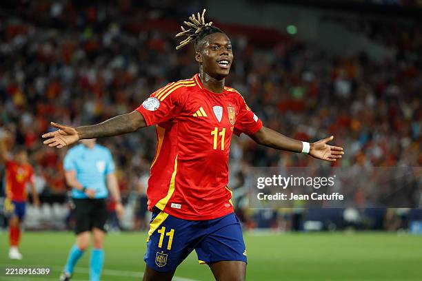 Nico Williams of Spain celebrates his goal during the UEFA Nations League 2025 semifinal football match between Spain and France at Stuttgart Arena...