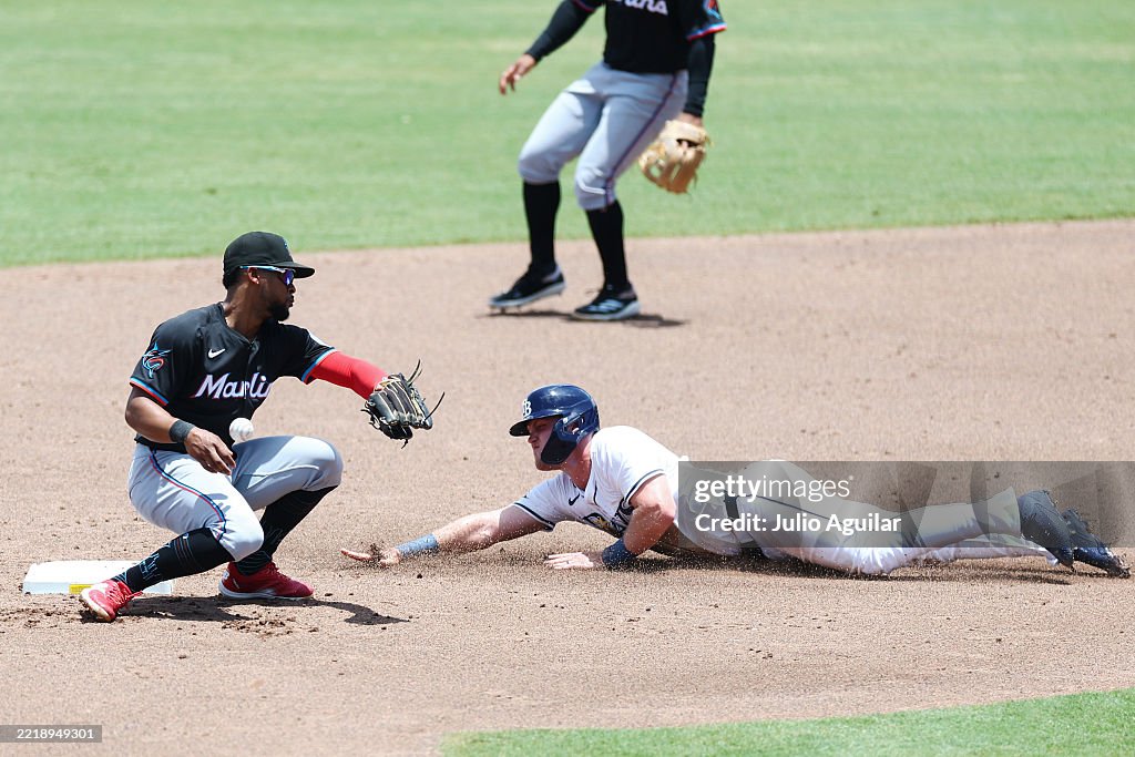 Miami Rays Curtis Mead of the Tampa Bay Rays steals second base from under Otto ...