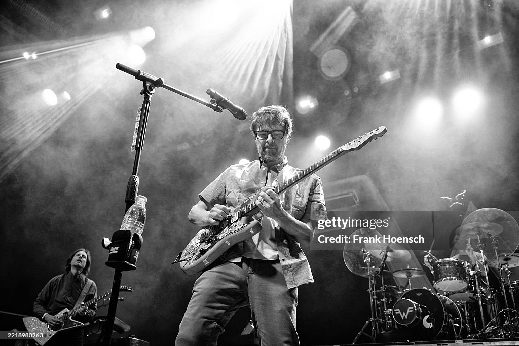Weezer Perform In Berlin