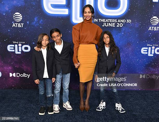 Zen Perego 2,195 Zoe Childs Stock Photos, High-Res Pictures, and Images - Getty Images