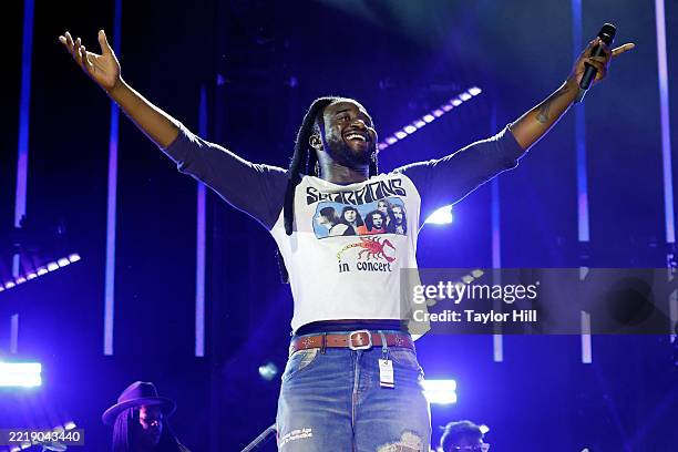 Shaboozey performs during CMA Fest 2025 at the main stage at Nissan Stadium on June 06, 2025 in Nashville, Tennessee.
