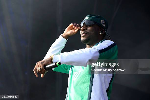 Greene Azier Rapper 118 Tiakola Photos & High Res Pictures - Getty Images