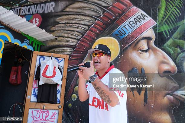 Joint Smoke Rapper 88 Stretch (Rapper) Stock Photos, High-Res Pictures, and Images - Getty ...