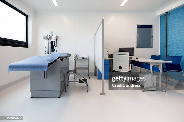 empty medical examination room - medical examination room stock pictures, royalty-free photos & images