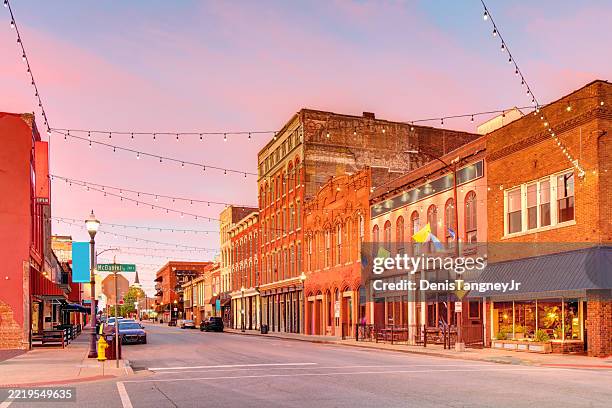 downtown springfield, missouri - missouri imagens e fotografias de stock