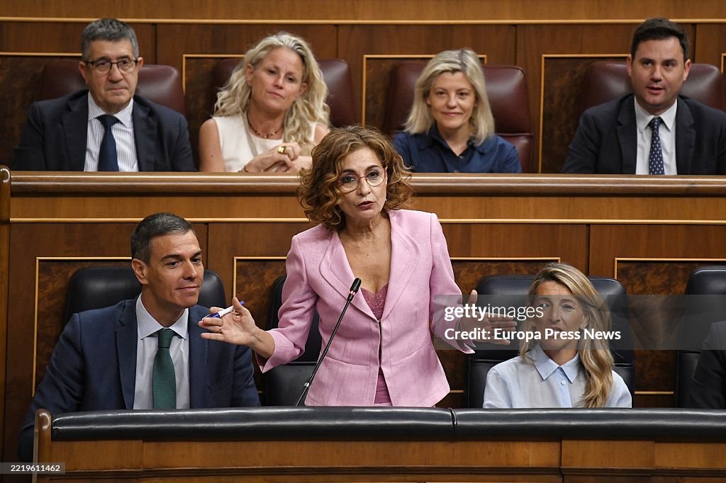 The Government Answers Questions In Congress On Leire Diez And The Prosecution Of The Attorney General Of The State.