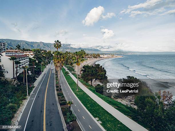 veduta aerea della costa della california meridionale a santa barbara - santa barbara foto e immagini stock
