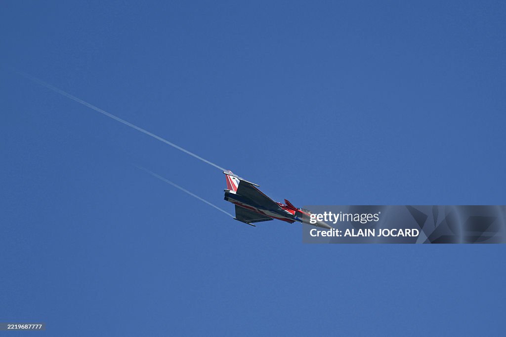 FRANCE-POLITICS-DEFENCE-TRANSPORT-AVIATION-AIRSHOW