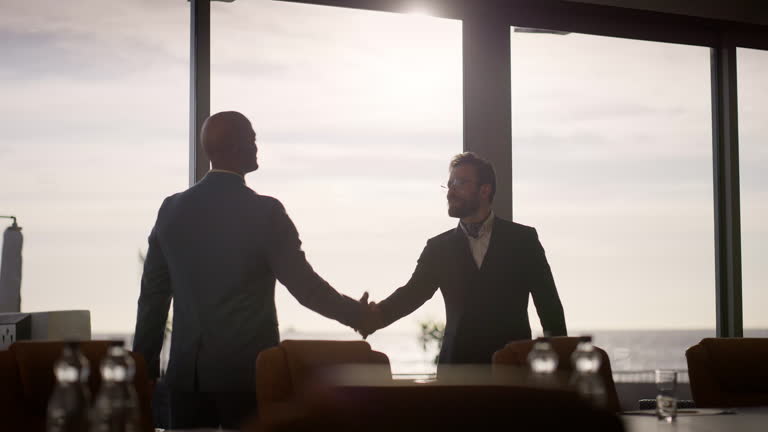 https://media.gettyimages.com/id/2219784451/video/welcome-handshake-or-business-people-in-office-greeting-or-support-with-partnership.jpg?b=1&s=640x640&k=20&c=fx_Ls5kjUwUz4WQVGqmN9LnZab9YX7lFHrcb58vnAhg=