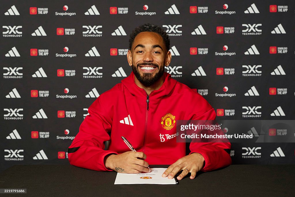 Manchester United Unveil New Signing Matheus Cunha