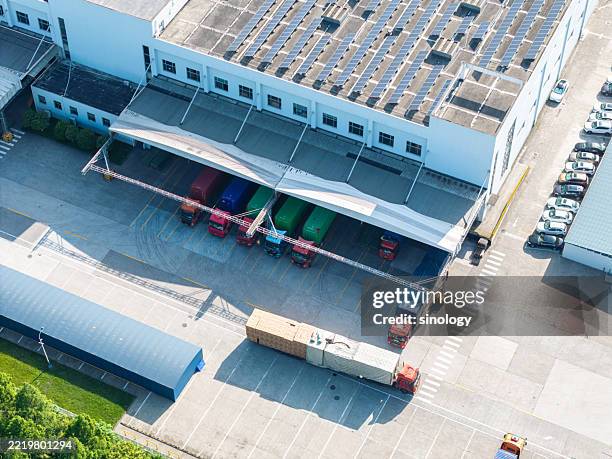 Trucks Racks Building 1,040 Truck Racks Stock Photos, High-Res Pictures, and Images - Getty ...