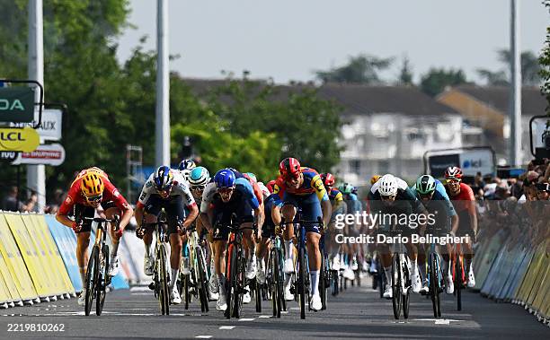 General view of Jake Stewart of Great Britain and Team Israel - Premier Tech, Axel Laurance of France and Team INEOS Grenadiers, Laurence Pithie of...
