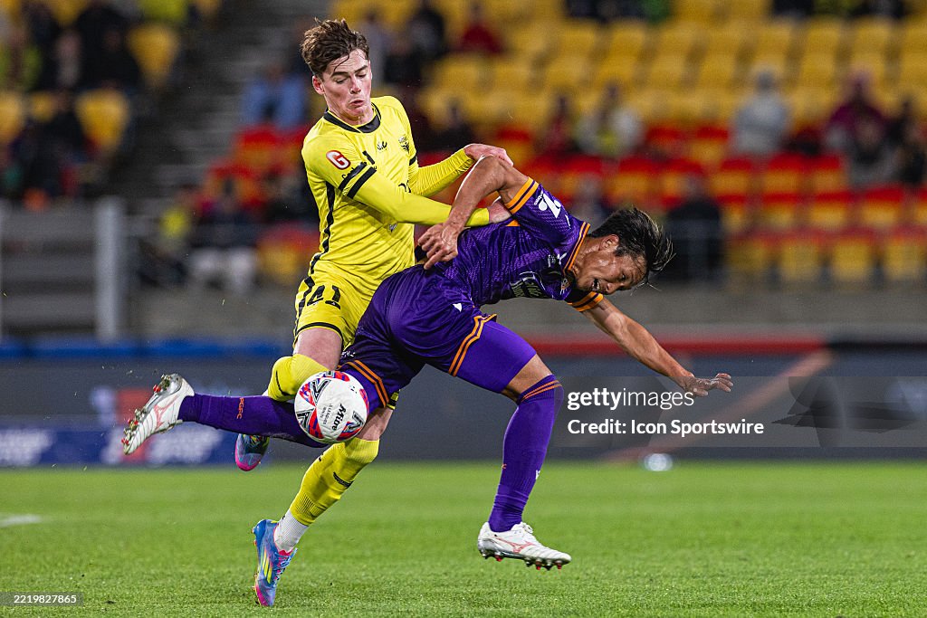 SOCCER : MAY 4 A-LEAGUE - WELLINGTON PHOENIX V PERTH GLORY